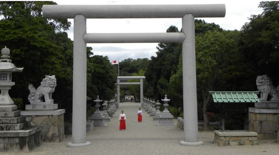 淡路島の伊弉諾神宮