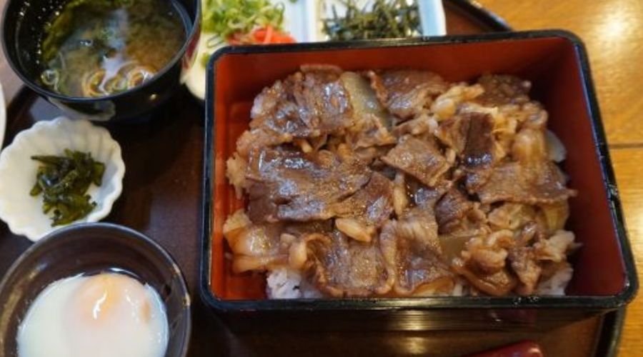 淡路ごちそう館 御食国（みけつくに）の牛丼