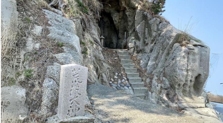 淡路島 明神岬の荒波大神